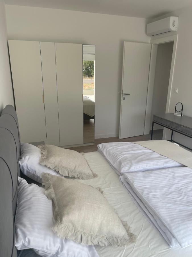 Soltysovka Apartments Rogoznica  Bagian luar foto