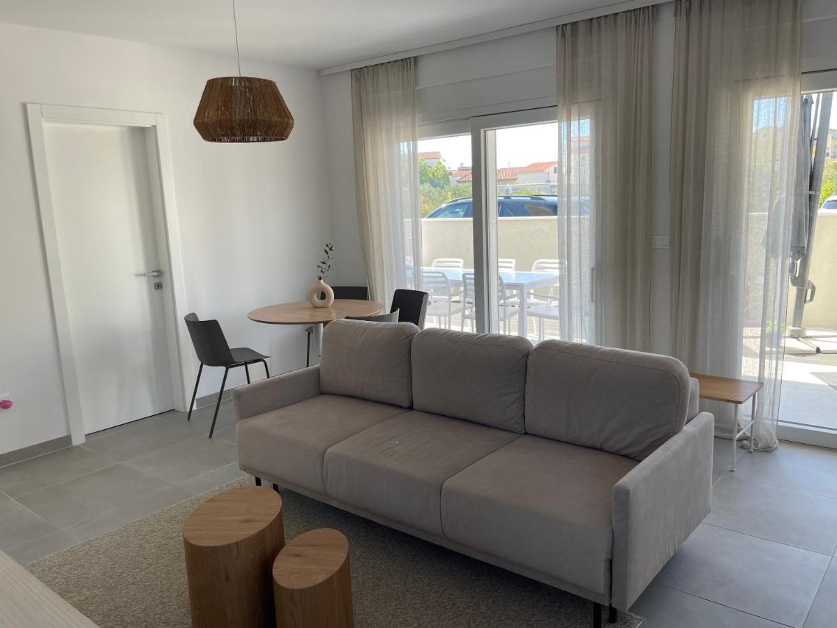 Soltysovka Apartments Rogoznica  Bagian luar foto